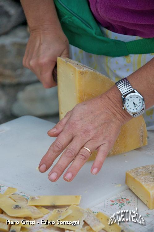 19 Formaggi nostrani tipici.jpg